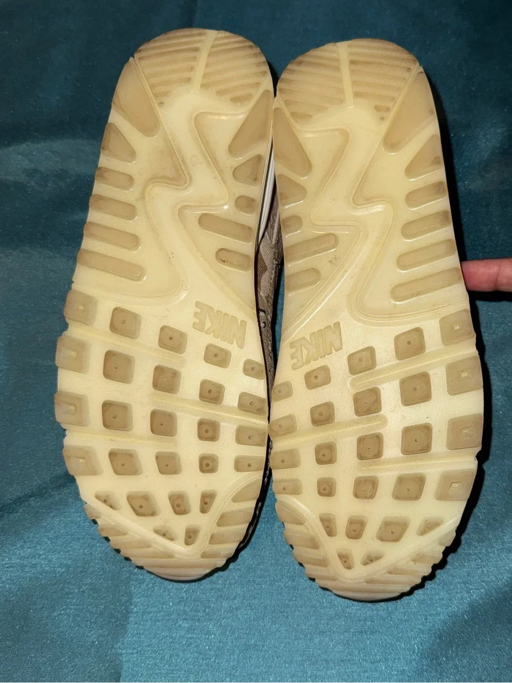 Nike Air Max 90 Desert Camo Sneakers - size 7